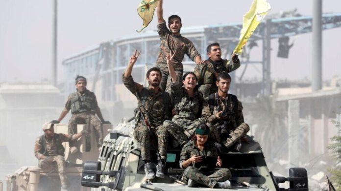Il y a dix ans, le 19 juillet 2012, les Kurdes ont ouvert une porte vers la liberté, lorsque les habitants de Kobanê ont pris en main leur propre destin, en proclamant leur autonomie, après avoir repoussé les forces du régime syrien.