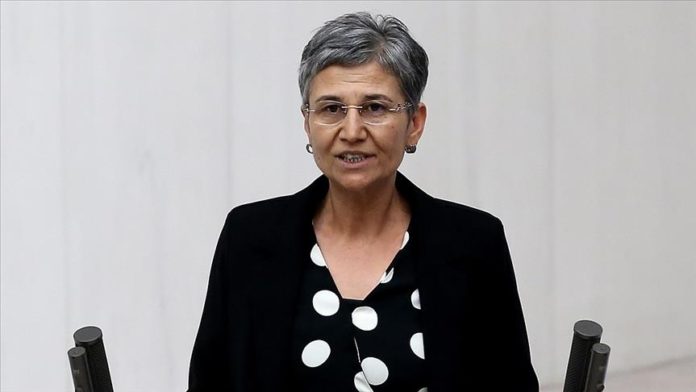 Un tribunal turc a condamné lundi la politicienne kurde Leyla Güven à onze ans et sept mois de prison pour « propagande pour une organisation terroriste ».
