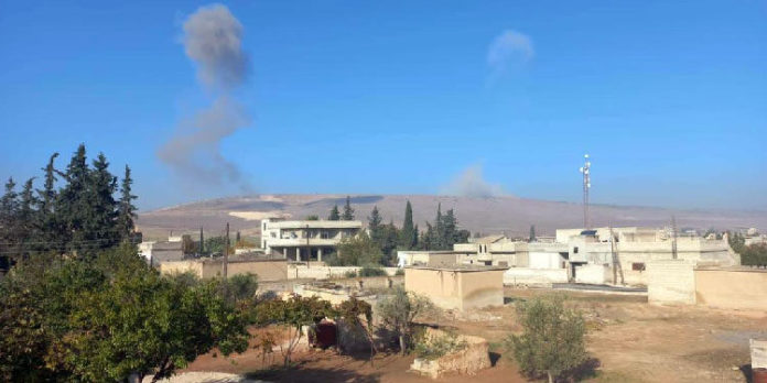 Les avions de chasse de l’armée turque ont à nouveau bombardé dimanche soir l'ouest de Kobanê, au Rojava, dans le nord de la Syrie.