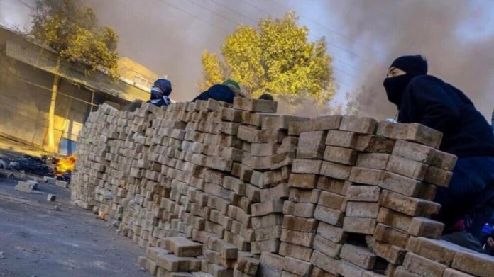 Alors que les manifestations de masse contre le gouvernement se poursuivent en Iran et au Kurdistan oriental depuis le meurtre de Mahsa Amini le 16 septembre, les attaques contre de nombreuses villes du Kurdistan oriental se sont récemment intensifiées.