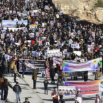 Alep : Des milliers de personnes manifestent à l’occasion du 5e anniversaire de l’invasion d’Afrin par la Turquie Des milliers de personnes ont marché dans le quartier de Cheikh-Maksoud à Alep, pour protester contre l’occupation d’Afrin à l’occasion du 5e anniversaire de l’invasion par la Turquie de cette région du nord de la Syrie.