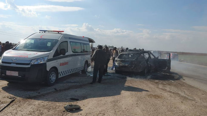 Un véhicule a été bombardé ce mercredi par un drone de combat turc à Qamishlo, dans le nord-est de la Syrie.