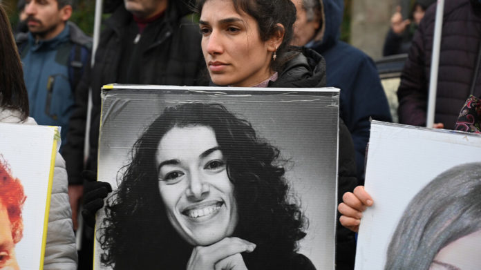 La ville de Rennes a décidé de rendre hommage à la militante kurde Fidan Dogan assassinée à Paris, en donnant son nom à une place.