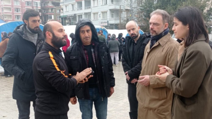 Lors de sa visite à Antakya, en Turquie, le directeur de l'IPI a déploré les violations grandissantes de la liberté de la presse