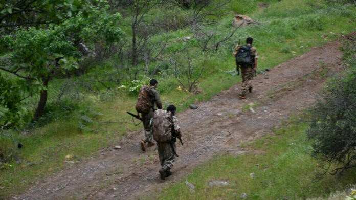 L'armée turque continue de mener des attaques unilatérales contre les zones tenues par les combattants du PKK au sud du Kurdistan, malgré le cessez-le-feu annoncé par ces derniers.