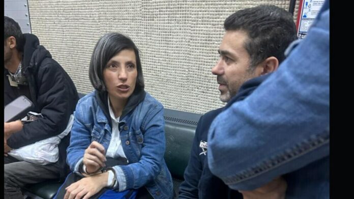 La coprésidente de l’association des journalistes Dicle Firat, Dicle Müftüoğlu, a déclaré qu'on lui reprochait ses 23 années de journalisme et a appelé toutes les ONG et la société à défendre le droit d'être informé.