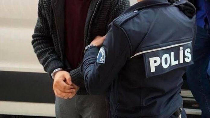Cinq personnes ont été arrêtées lors de perquisitions dans le cadre d'une nouvelle opération politique de la police à Beytüşşebap.