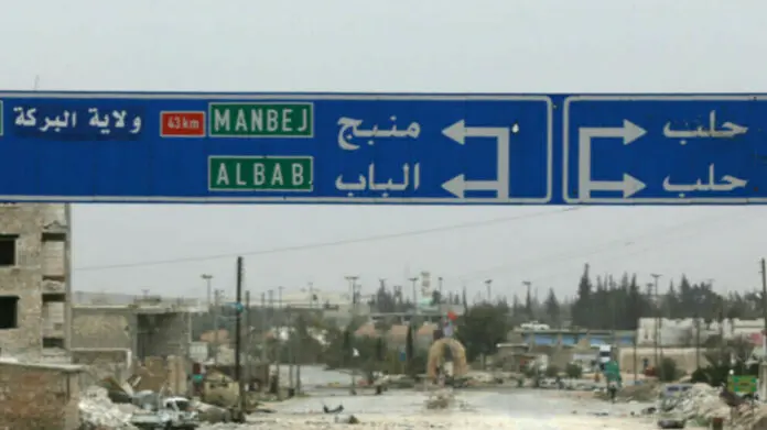 Les forces mercenaires djihadistes soutenues par l'État turc ont lancé jeudi soir une offensive terrestre d'envergure contre plusieurs villages au nord-ouest de Manbij. Ces attaques ont été repoussées, mais les bombardements sur les villages au nord et à l'ouest de Tall Tamr persistent.