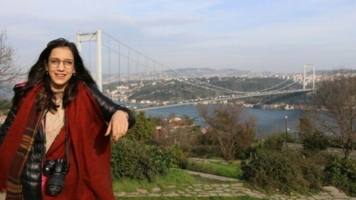 La journaliste kurde Rojin Altay a été condamnée en Turquie à un an et trois mois de prison pour 