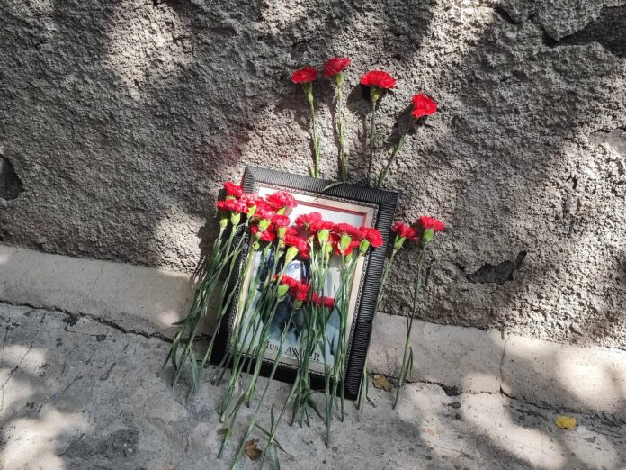 Un hommage a été rendu à l’écrivain et journaliste kurde Musa Anter (Apê Musa) à Diyarbakir, dans la rue où il a été assassiné