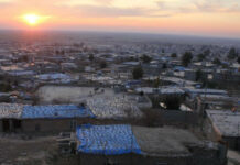 Le PKK retire ses forces armées du camp de réfugiés de Makhmour Le PKK a annoncé aujourd’hui le retrait de l’ensemble de ses forces du camp de réfugiés de Makhmour, dans le Kurdistan irakien.