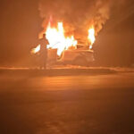 Au moins trois blessés dans une attaque de drone turque à Amûdê Près d’Amûdê, dans le nord de la Syrie, un véhicule civil a été bombardé jeudi soir par un drone tueur de la Turquie. Au moins trois personnes, dont une jeune femme, ont été blessées.