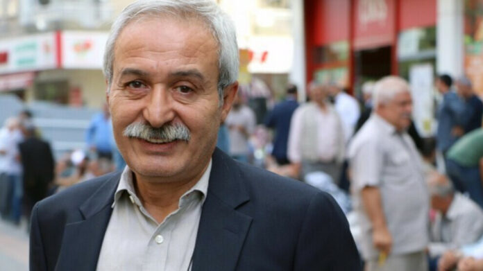 Adnan Selçuk Mızraklı, co-maire destitué de Diyarbakir, a été condamné mercredi à près de dix ans de prison.