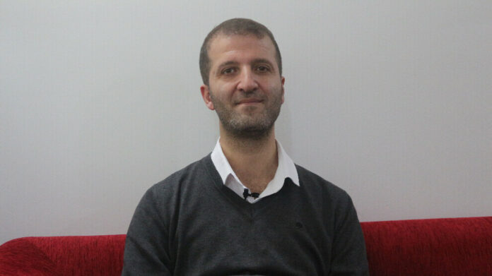 Murat Aba, de l'organisation de défense des droits humains TIHV, a fait état d'une augmentation des tortures et des agressions commises par le régime en Turquie.