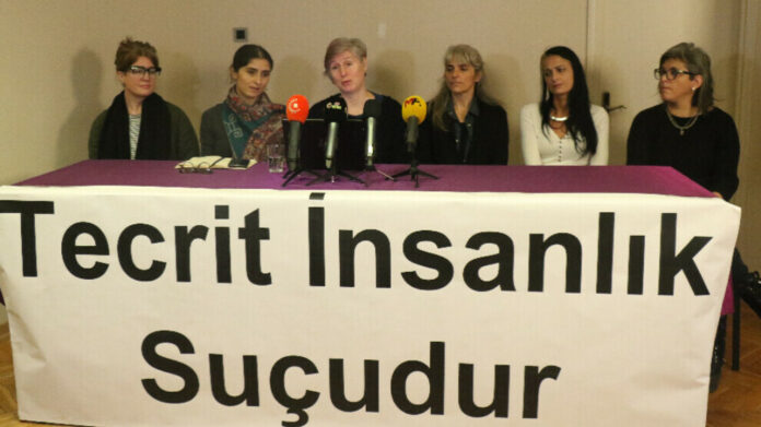 Après un séjour d'une semaine en Turquie, une délégation internationale de femmes a fait part de ses observations sur la situation des droits humains dans le pays, lors d'une conférence de presse à Istanbul.