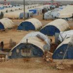 Les réfugiés de Shehba font face à un hiver rude Dans la région de Shehba, où les mois d'hiver sont particulièrement rigoureux, la vie dans les camps devient de plus en plus difficile