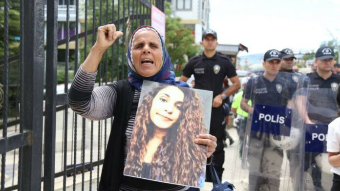 Gülistan Doku a disparu il y a quatre ans à Dersim où elle était étudiante. Depuis, sa famille et ses proches cherchent à connaître son sort
