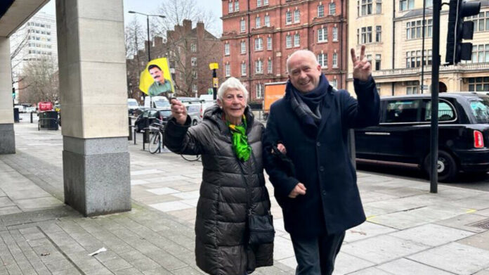 Deux activistes condamnés à Londres pour avoir brandi le drapeau du PKK