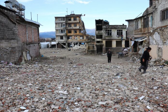 Un an s’est écoulé depuis les séismes centrés sur les provinces majoritairement kurdes du Sud-est de la Turquie et du nord de la Syrie