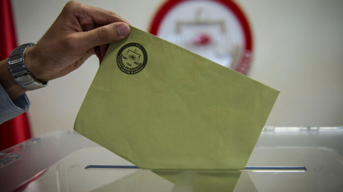 Le parti DEM annonce une surveillance renforcée des urnes pour parer aux irrégularités lors des élections qui auront lieu demain en Turquie