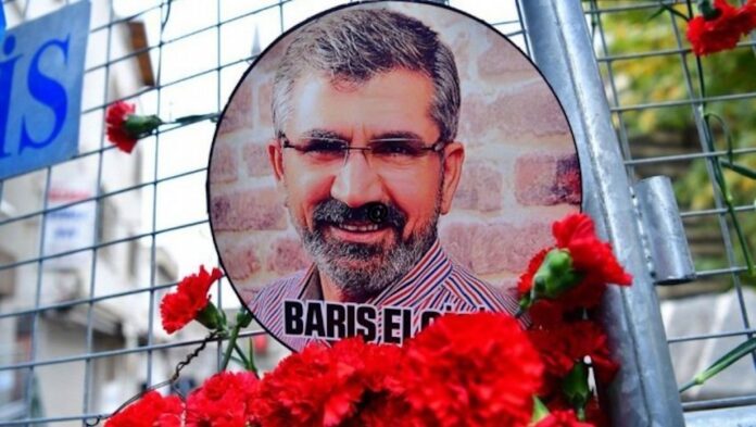 L'Ordre des Avocats d'Amed a réagi vigoureusement à la conclusion récente de l'accusation concernant l'assassinat de Tahir Elçi, en appelant à une large participation lors de la prochaine audience du procès.