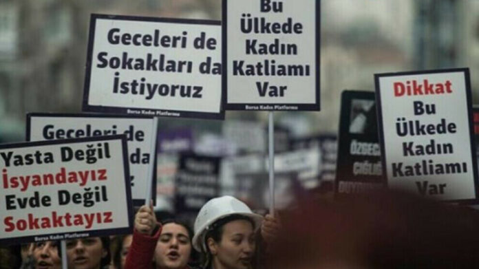 En Turquie, des dizaines de femmes sont assassinées chaque mois dans un système étatique où l'impunité reste la norme. Au cours des trois derniers jours, au moins huit femmes ont été tuées dans huit villes différentes, victimes de violences conjugales. Deux autres femmes sont décédées dans des circonstances suspectes.