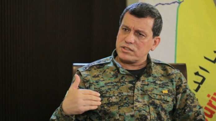 Le commandant général des FDS, Mazlum Abdi, a évoqué la possibilité de démilitariser la ville de Kobanê, menacée par la Turquie.