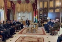 Négociations en cours pour la paix au Kurdistan : Barzani médiateur ? “Une délégation du parti turc pro-kurde DEM a remis dimanche un message du fondateur du Parti des Travailleurs du Kurdistan emprisonné, Abdullah Öcalan, au leader historique kurde d’Irak Massoud Barzani, dans le cadre de sa médiation entre Ankara et le PKK.” (AFP du 16 février 2025)