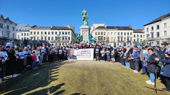 Les organisations kurdes d’Europe ont tenu une conférence de presse à Bruxelles pour exprimer leur soutien à l’appel à la paix d'Öcalan