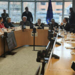 Le Tribunal permanent des peuples déclare la Turquie coupable de crimes de guerre au Rojava Le Tribunal permanent des peuples a rendu aujourd’hui son verdict sur la Turquie. Il déclare le chef de l'État Recep Tayyip Erdoğan ainsi que ses chefs militaires et les services secrets turcs coupables de crimes de guerre au Rojava.