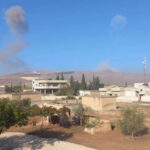 L’État turc continue de cibler les civils dans le nord et l’est de la Syrie : 229 morts, 311 blessés en trois mois Les attaques menées par l’État turc dans le nord et l’est de la Syrie ont coûté la vie à au moins 229 civils entre le 1er janvier et le 15 mars 2025, selon les chiffres fournis par le Comité de la santé de l’Administration autonome et plusieurs organisations locales.