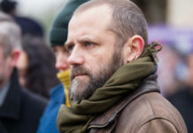 Les Amitiés kurdes de Bretagne en deuil: Ronan, le guerrier, a rendu les armes Ronan Le Louarn, vice-président et trésorier des Amitiés kurdes de Bretagne, s’est éteint le jeudi 15 mai, à l’âge de 52 ans.